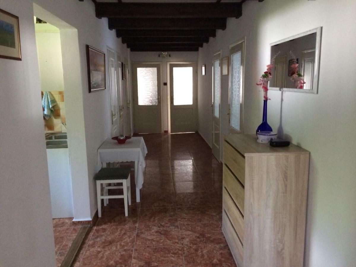 Julianna Apartmanhaz Balatonlelle Εξωτερικό φωτογραφία