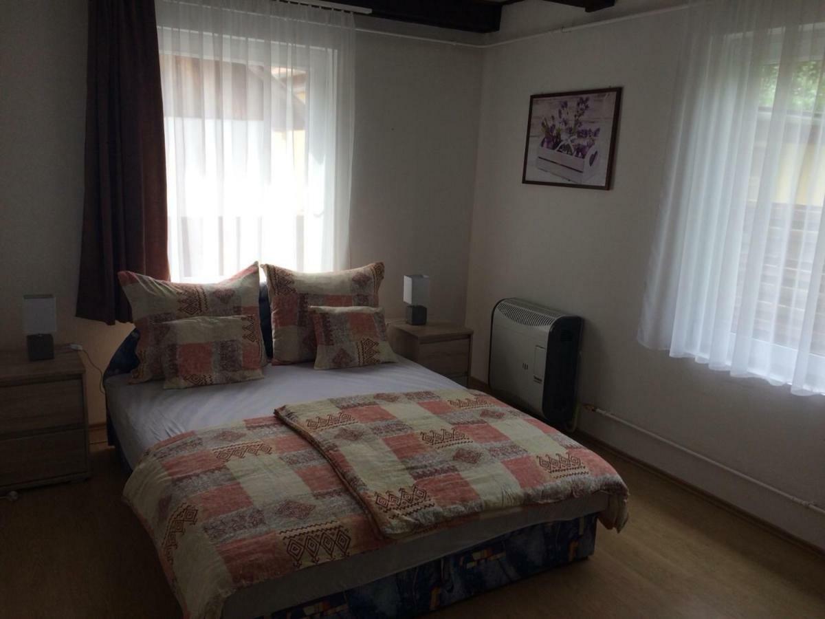 Julianna Apartmanhaz Balatonlelle Εξωτερικό φωτογραφία